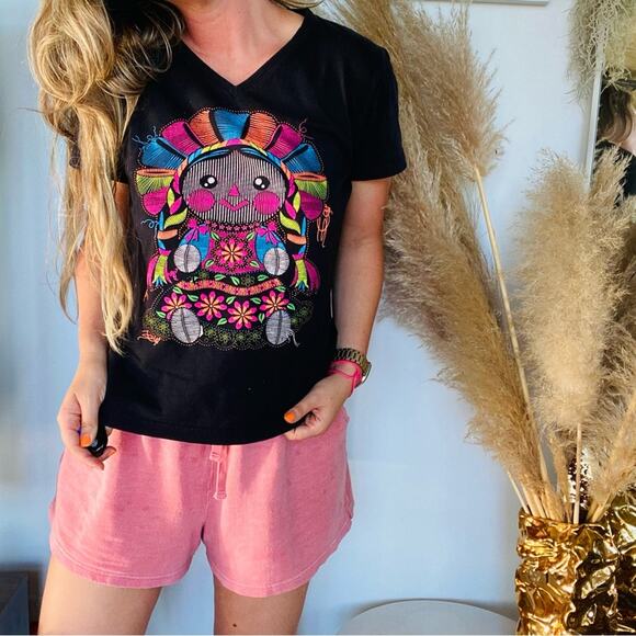 3/$20 VINTAGE Stitched Halloween Fall Autumn Multi Pilgrim Scarecrow Tee Shirt M - Picture 2 of 7